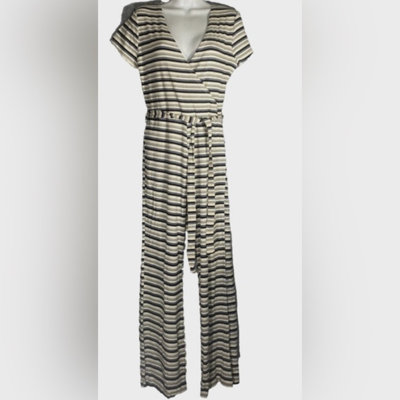 Olivaceous Striped Jumpsuit Size Medium - Picture 1 of 8